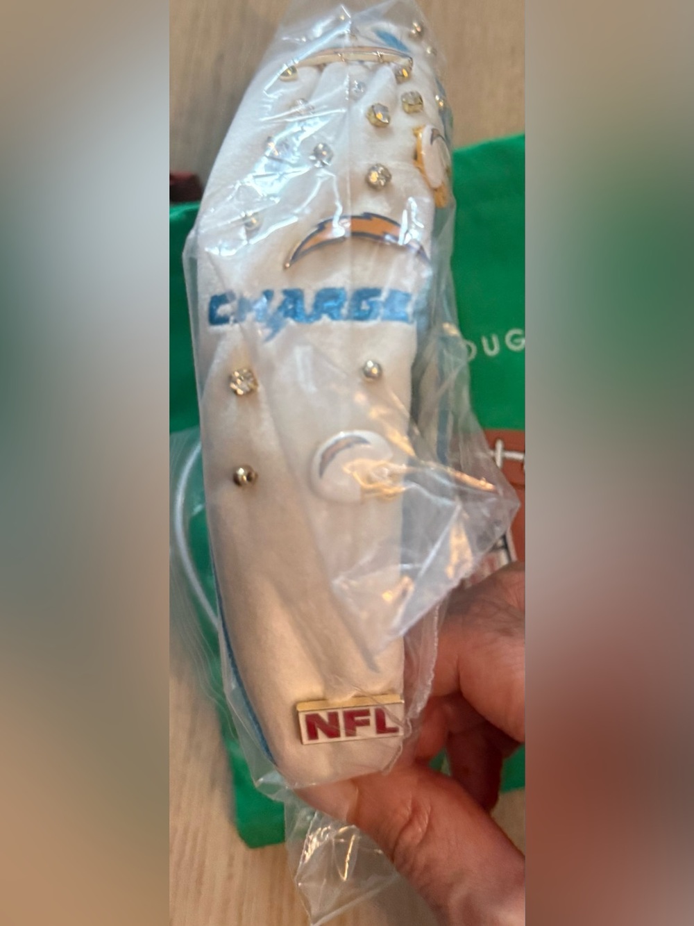 Lele Sadoughi, NWTs White & Blue Velvet knotted Headband, LA Chargers NFL Collab - Picture 3 of 4